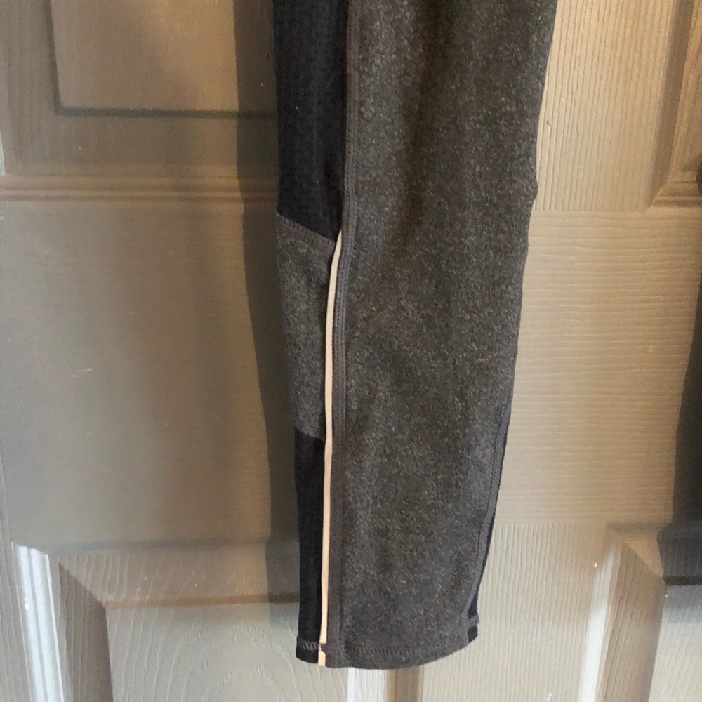 Fabletics Legging - Picture 2 of 5